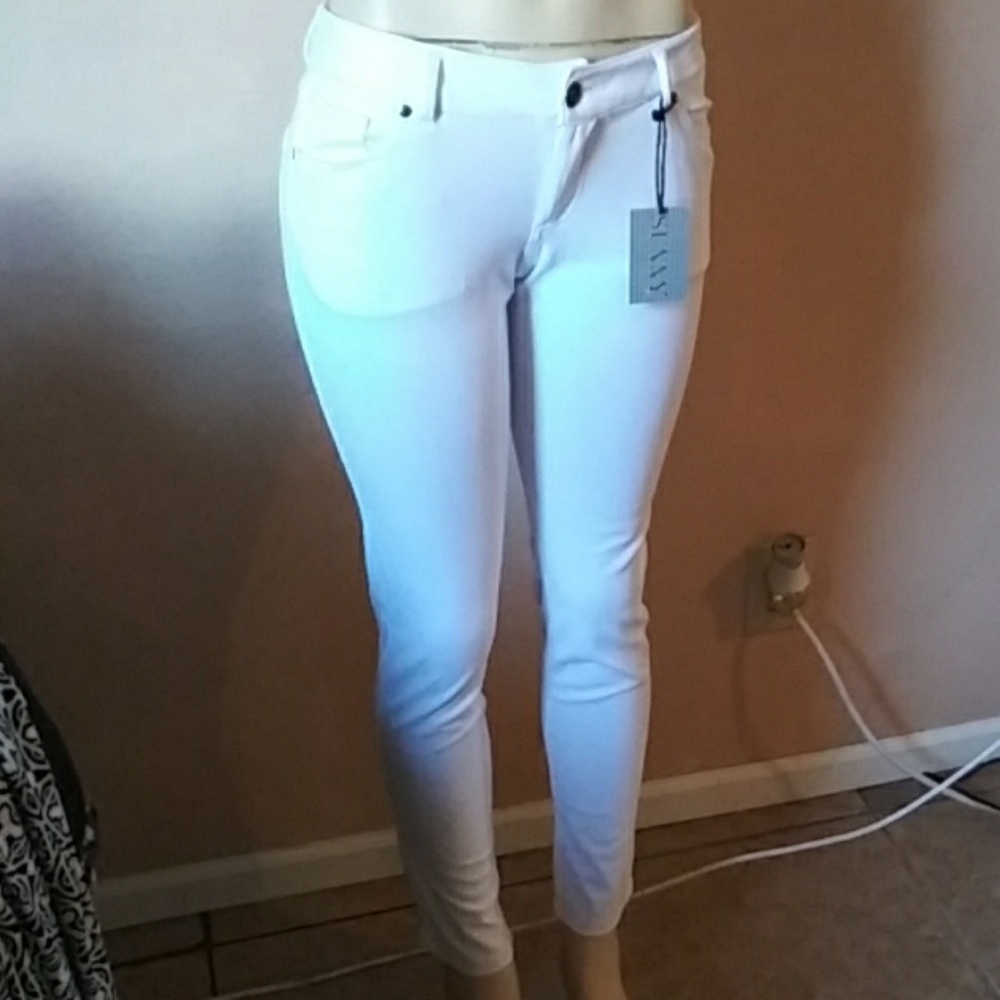 Sunny Hill, L white stretchy skinny pants comfy
